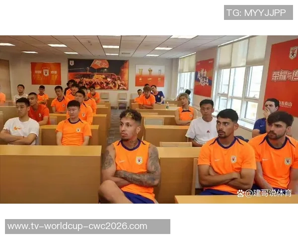 热爱足球的教练寻求新机会愿与团队共同成长实现梦想